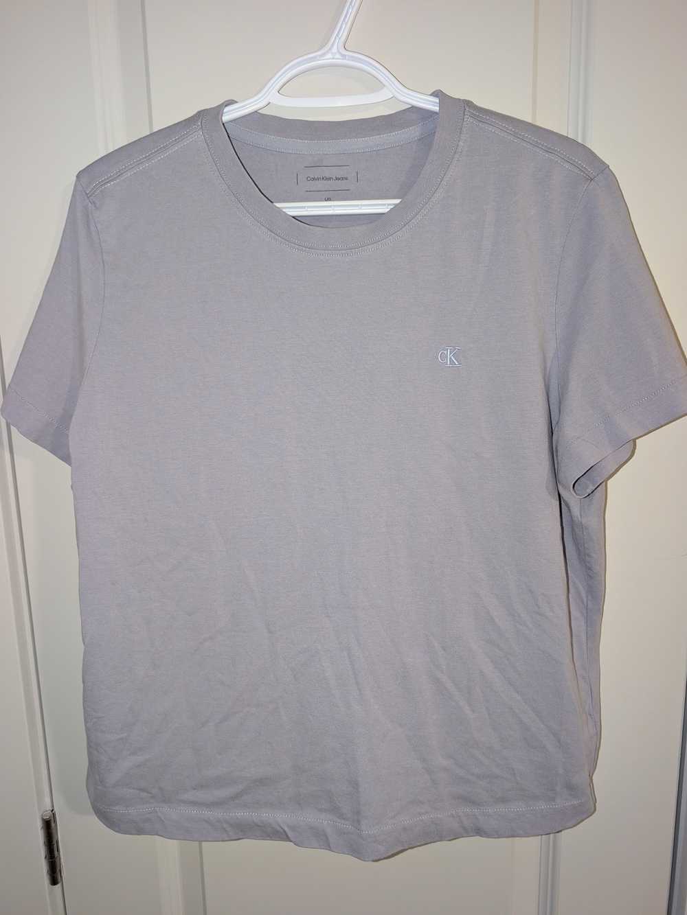 2/25$ 💓 Calvin Klein Crew Neck T‑Shirt